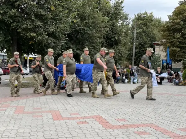 Хорольська громада провела в останню путь Героя Євгена Дужика