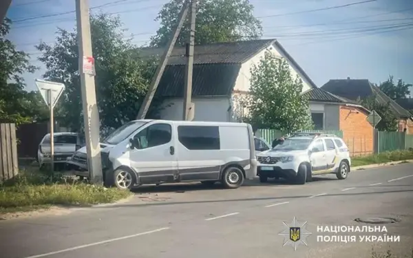 Зіткнення Opel у Миргороді: одного з водіїв забрала “швидка”