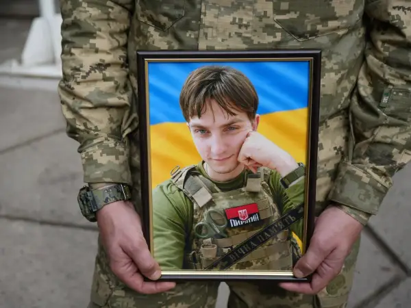 Пирятинщина оплакує свого Героя: попрощались із Назаром Бринчаком