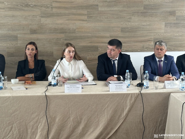 Круглий стіл щодо оренди земель в акваторіях портів