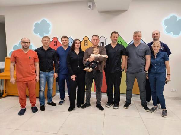Львівські лікарі провели першу в історії міста трансплантацію печінки немовляті